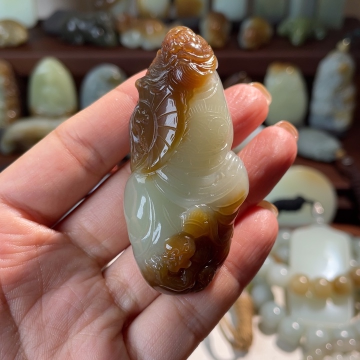 山***者和田玉未镶嵌颈饰