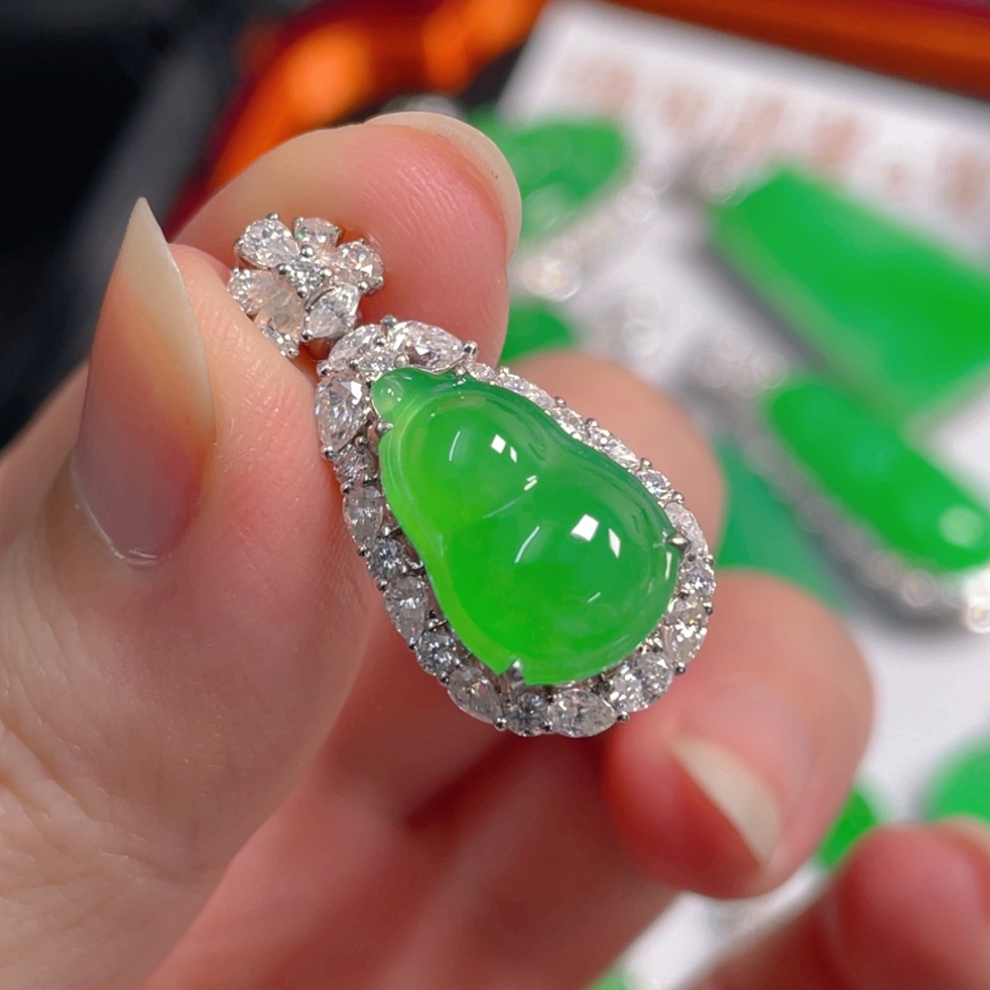 翡翠18K金镶嵌吊坠(不含链)