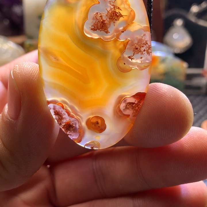 知***乐玛瑙/玉髓未镶嵌颈饰