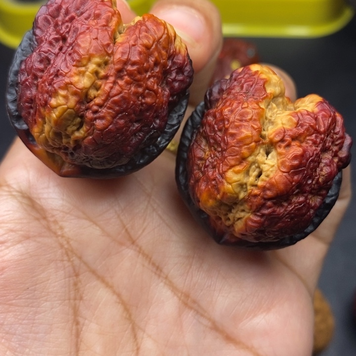 C***e吊坠文玩核桃42尺蝴蝶蟾