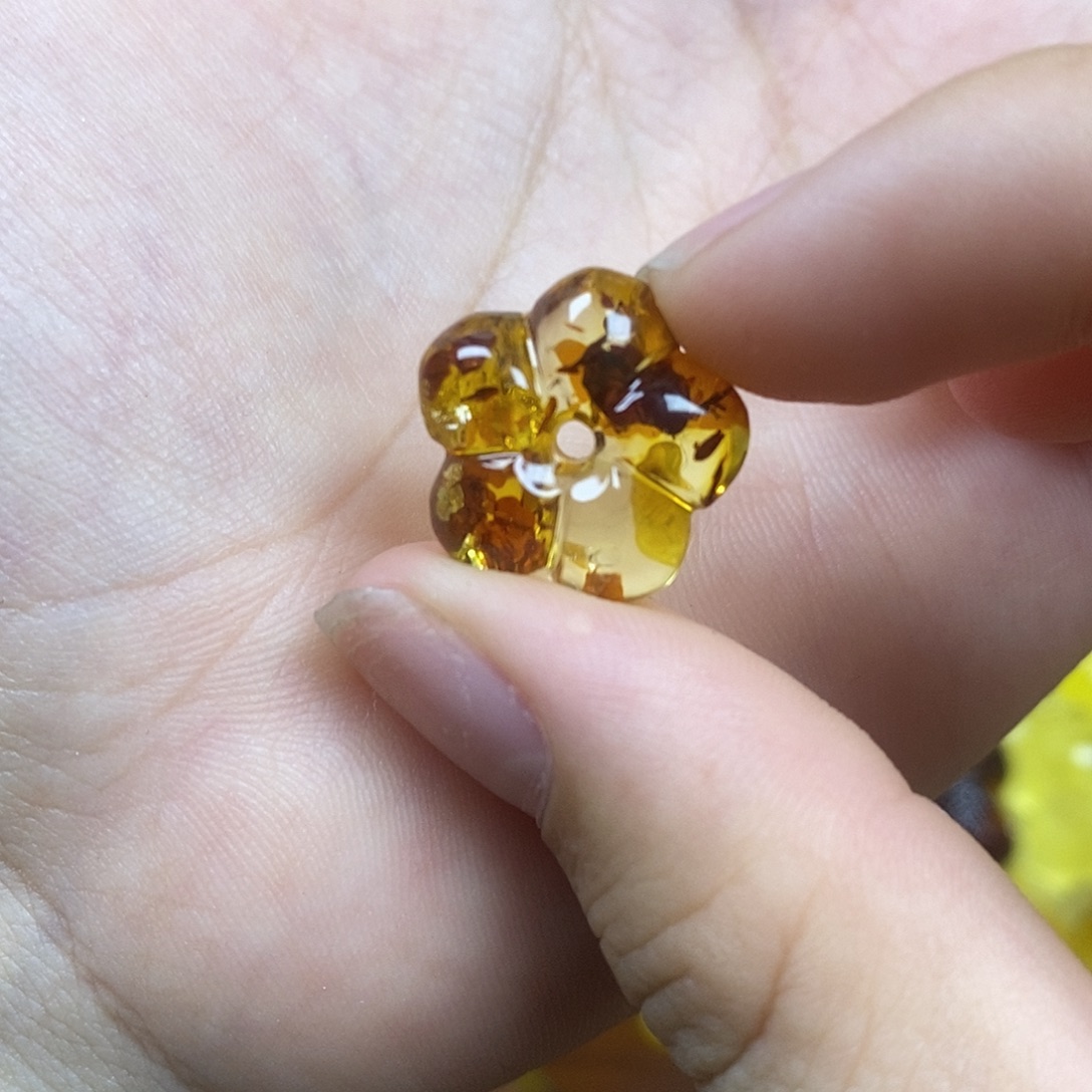 琥珀未镶嵌珠宝奇石