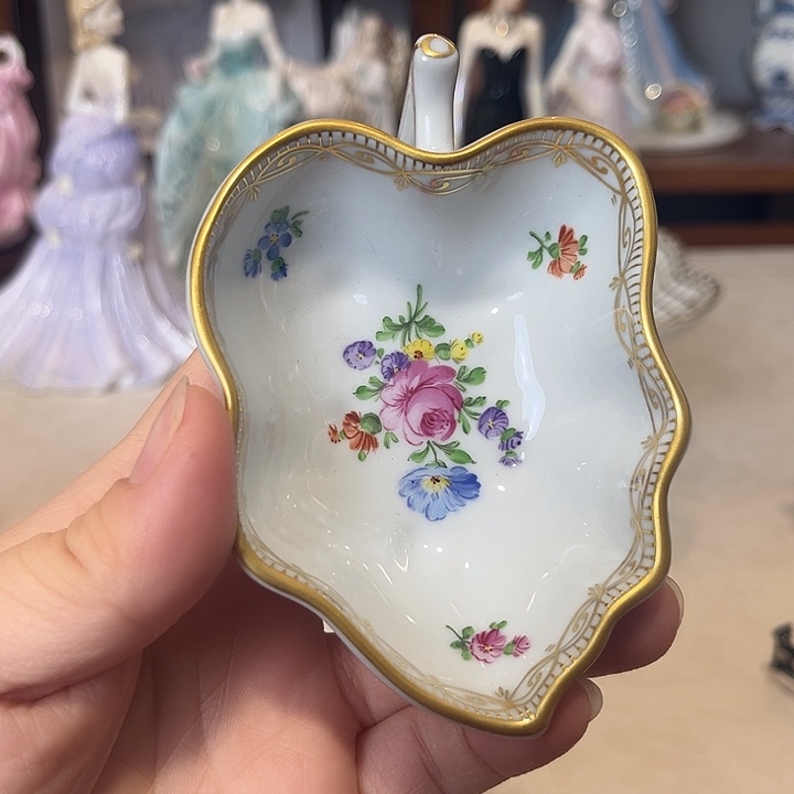 杯欧洲中古瓷器摆件