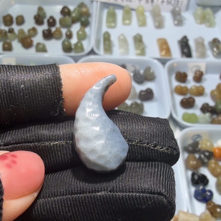 和田玉未镶嵌珠宝奇石