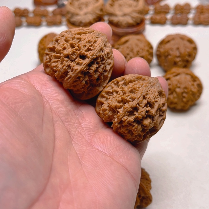 文玩核桃把件精品满天星 边39.5编号127