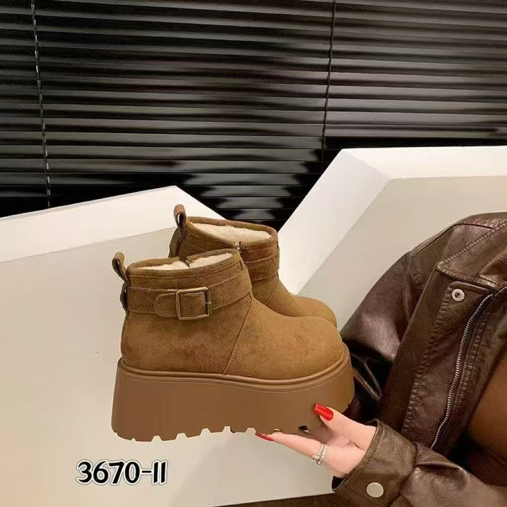 【靓衣园】时尚加绒加厚厚底博肯雪地靴（3670）