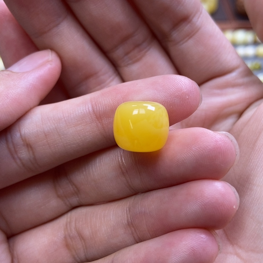 琥珀未镶嵌珠宝奇石12.9