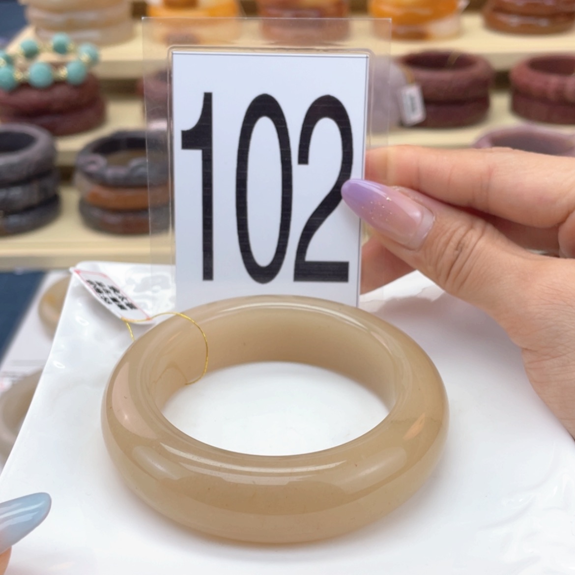 【闪购商品】石英质玉手镯未镶嵌