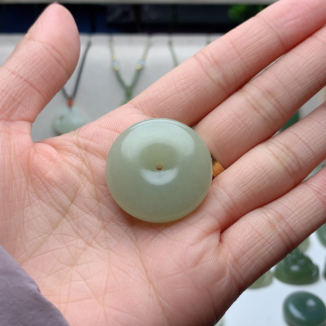 和田玉颈饰未镶嵌柏****檤