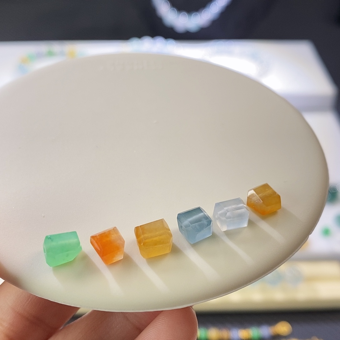 翡翠未镶嵌挂件一手随行