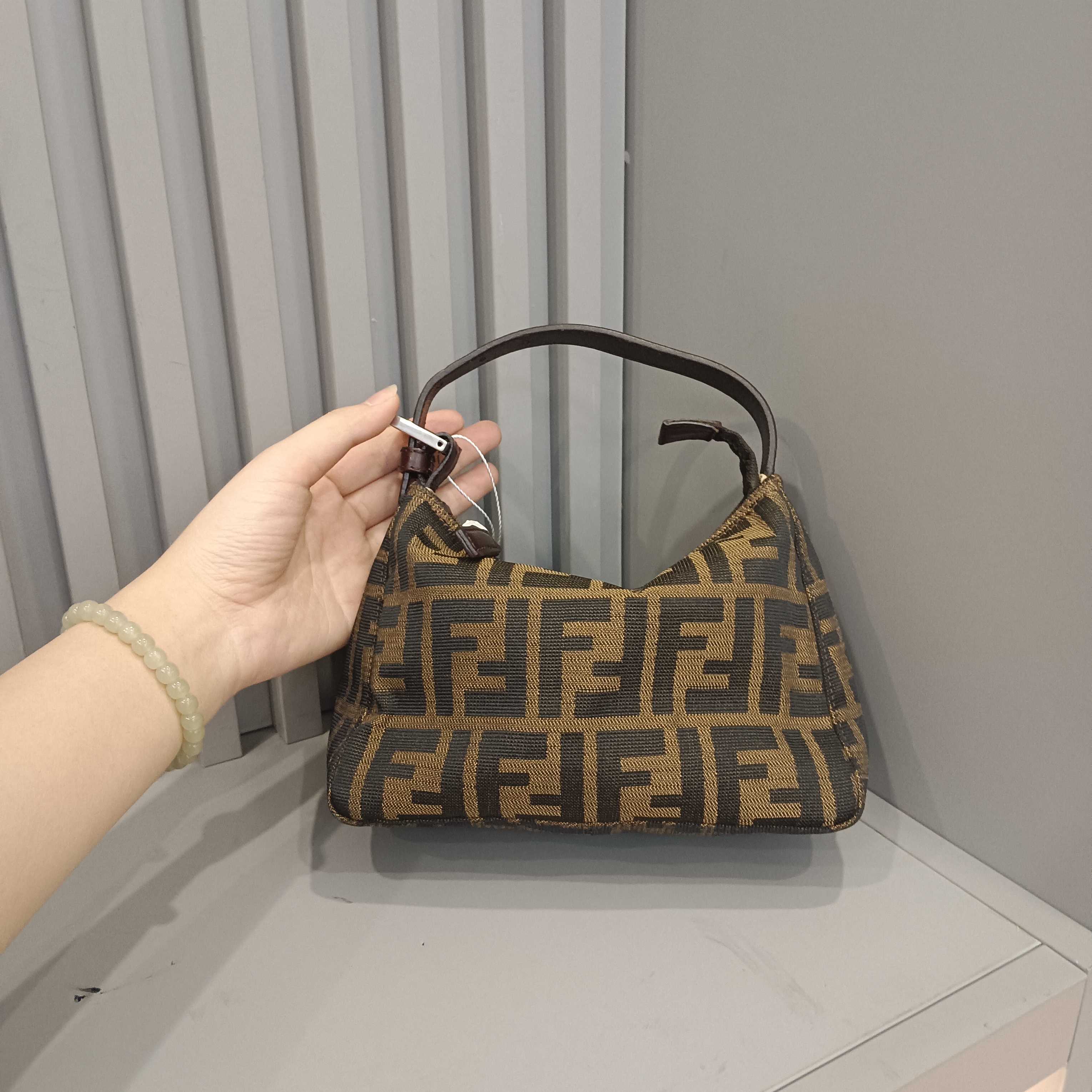 95新 FENDI/芬迪 兔兔奢小颖/芬迪手提包/29018