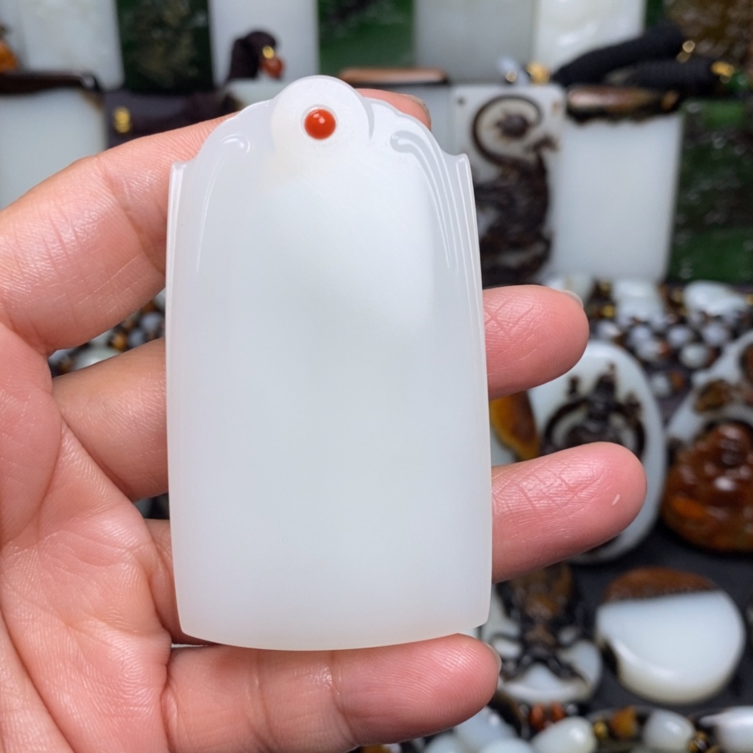 和田玉颈饰未镶嵌好****在