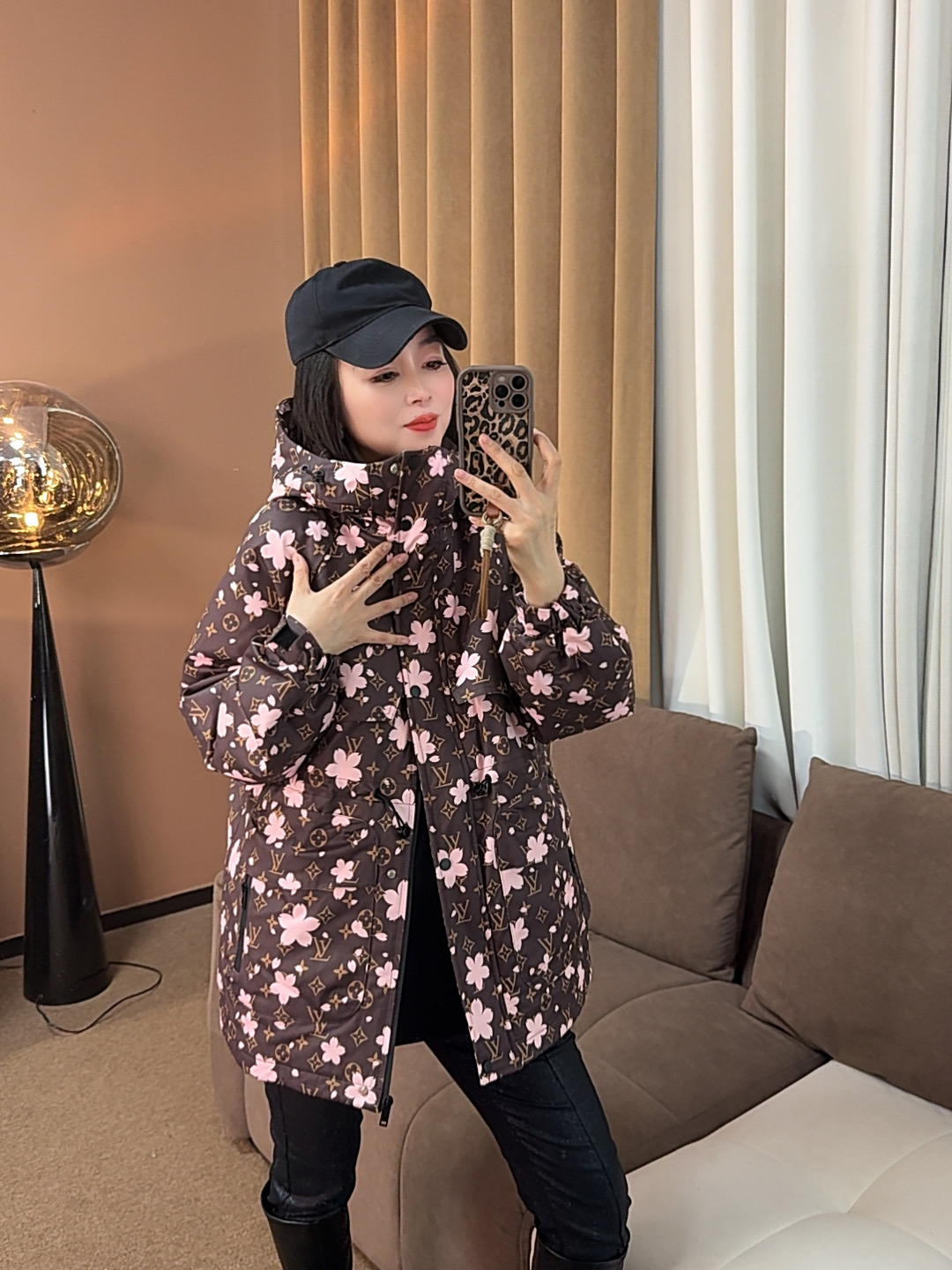 2025年冬季新款（棉服）咖色小花