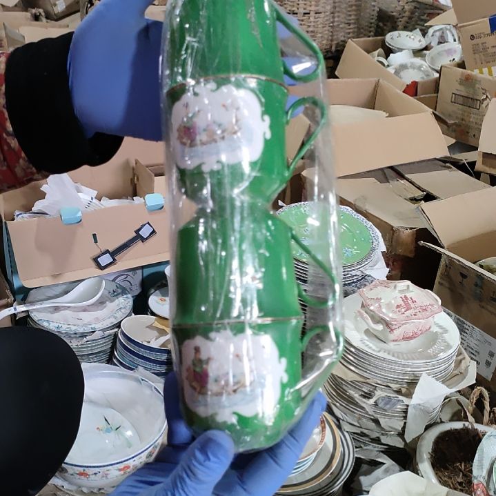 摆件陶瓷盘子碗啥都有