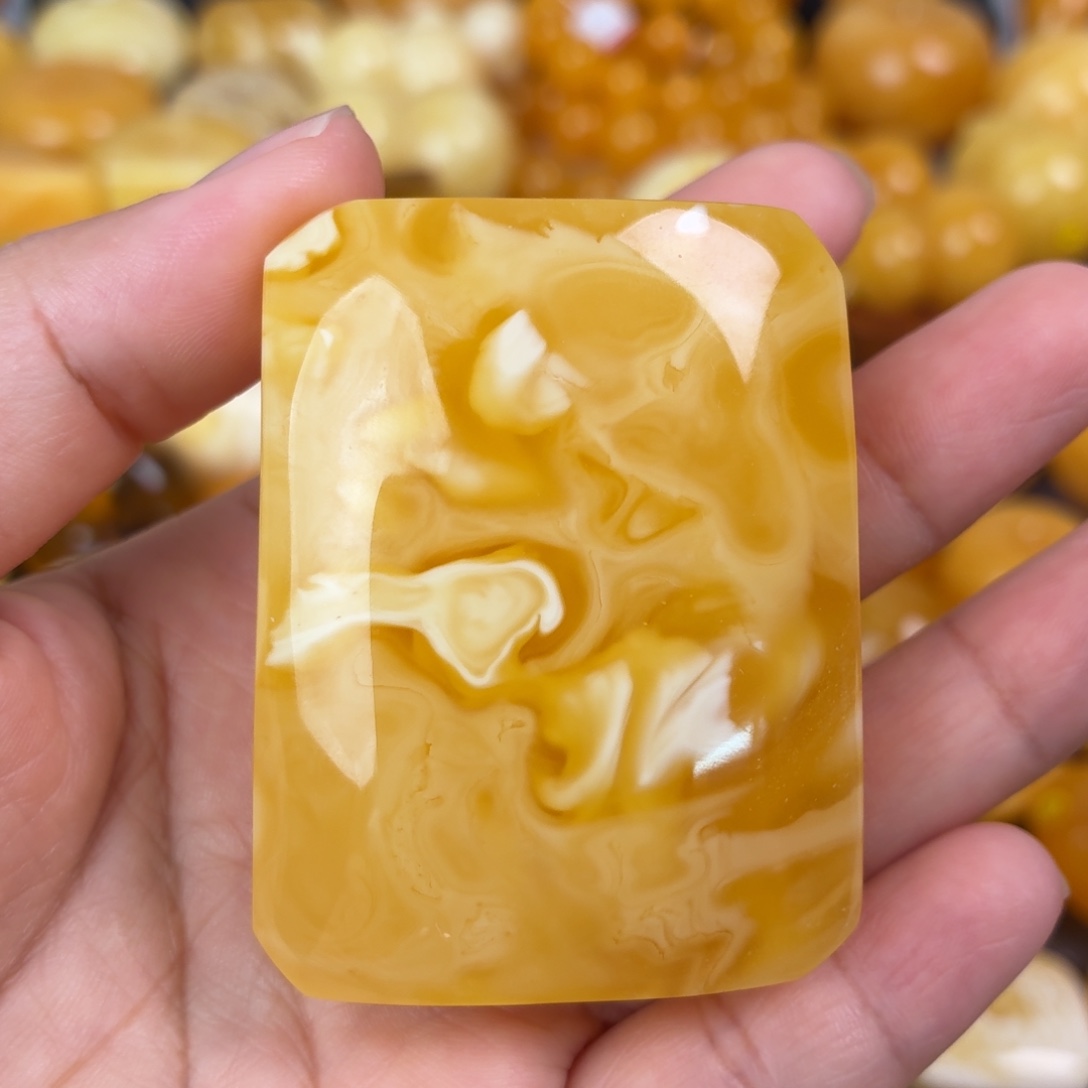 蜜蜡未镶嵌吊坠(不含链) 妖花无事牌
