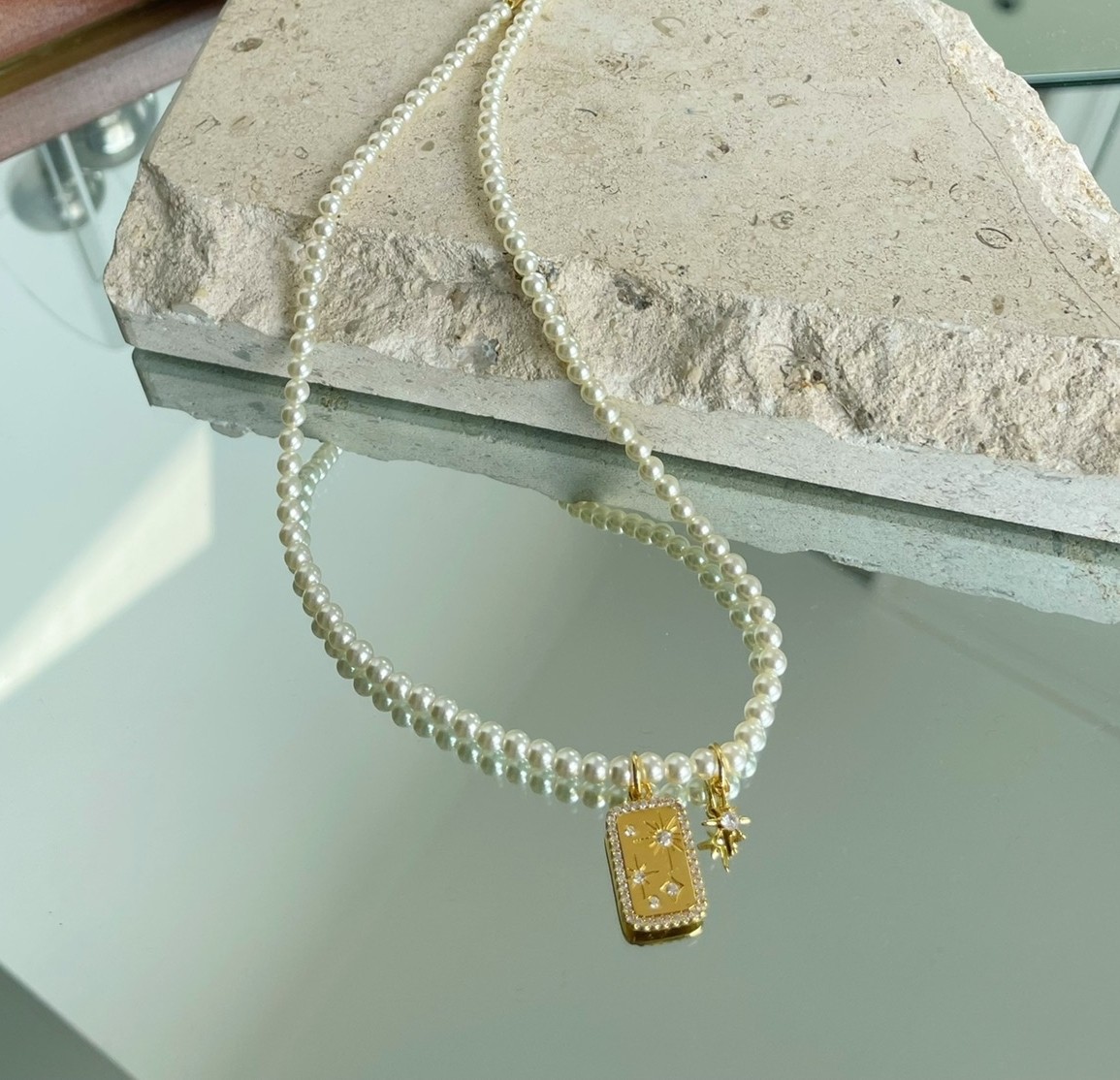 非金属仿珍珠项链 几何图案女百搭白色休闲风小方牌项链