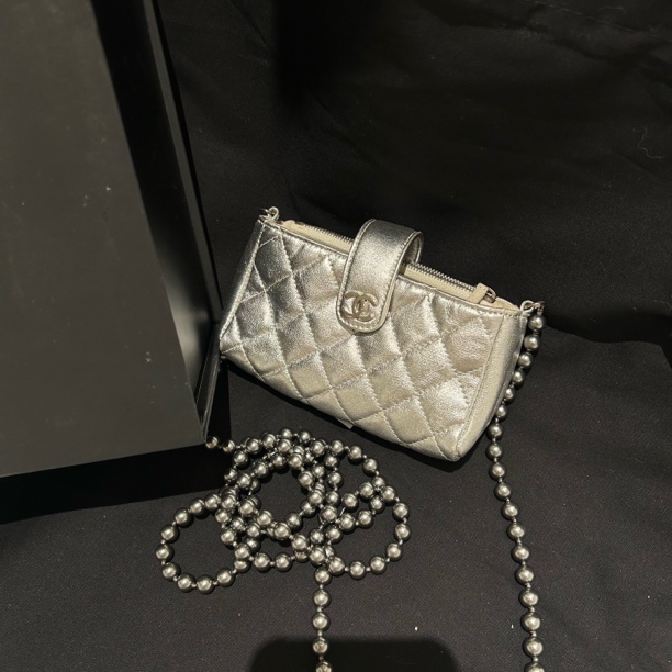 95新 Chanel/香奈儿 多多奢品/香奈儿mini口盖斜挎包98新包展