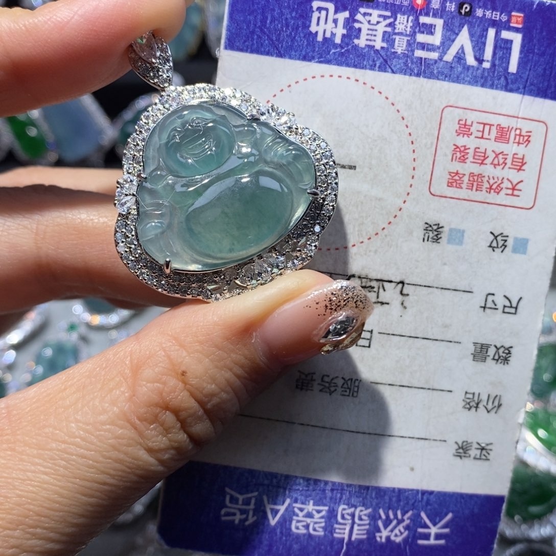 翡翠颈饰未镶嵌翡翠