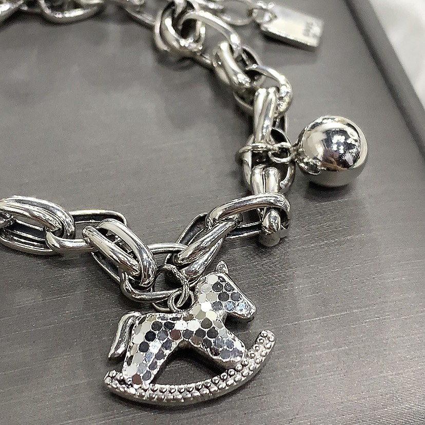 925银手链 锤纹碎冰冰马上有钱花小马吊坠手链22cm