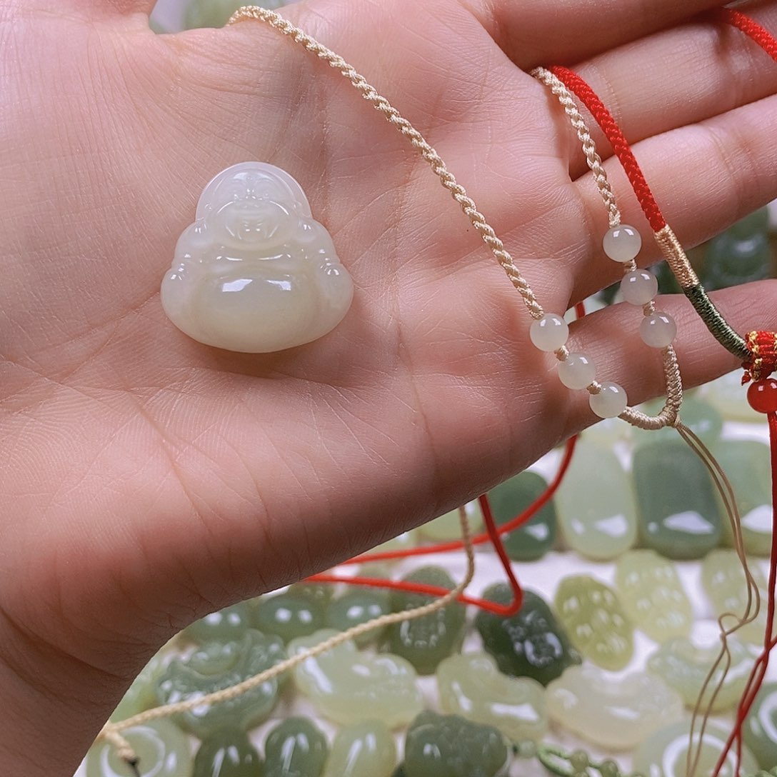 ****n和田玉未镶嵌颈饰