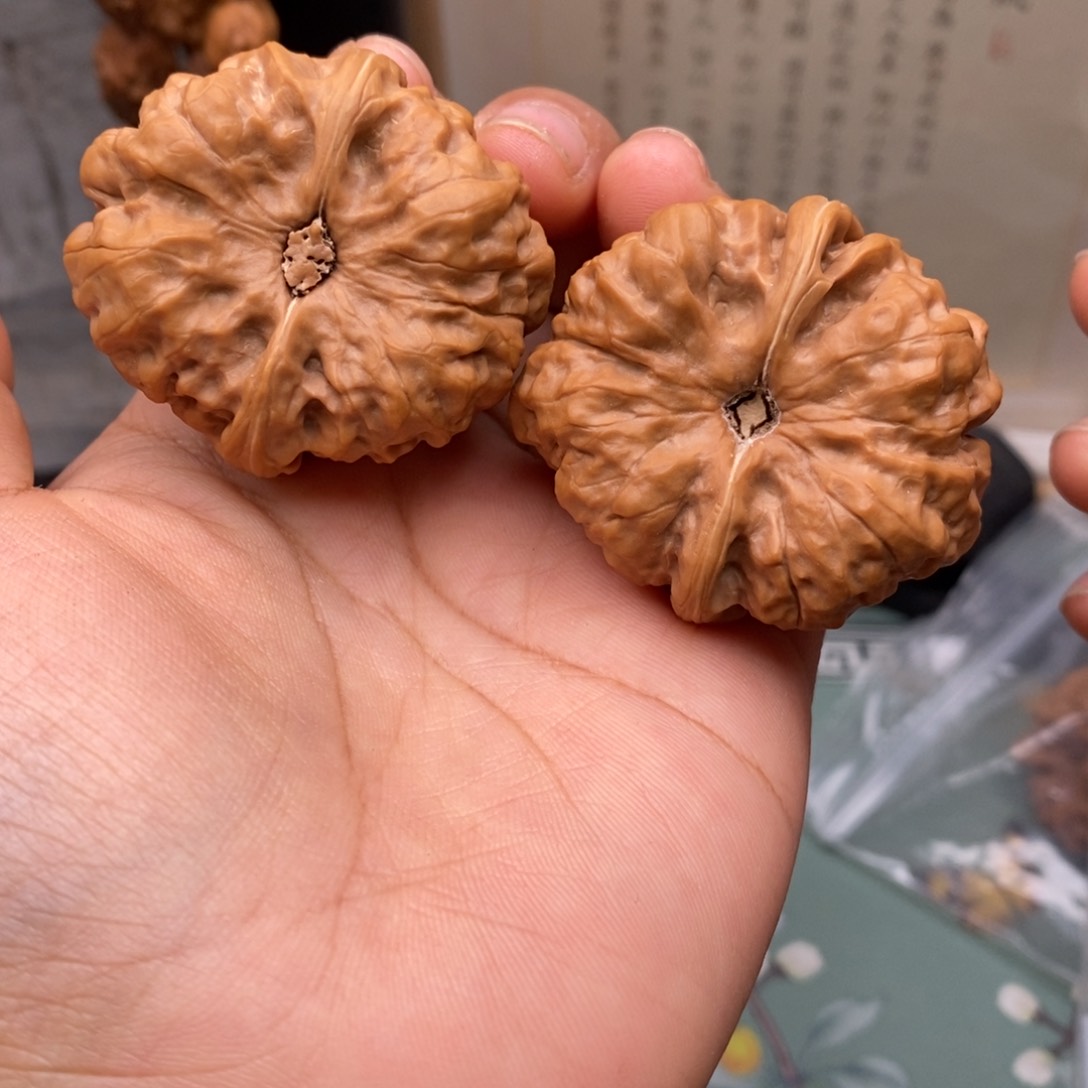 文玩核桃把件40大肚蛤蟆头