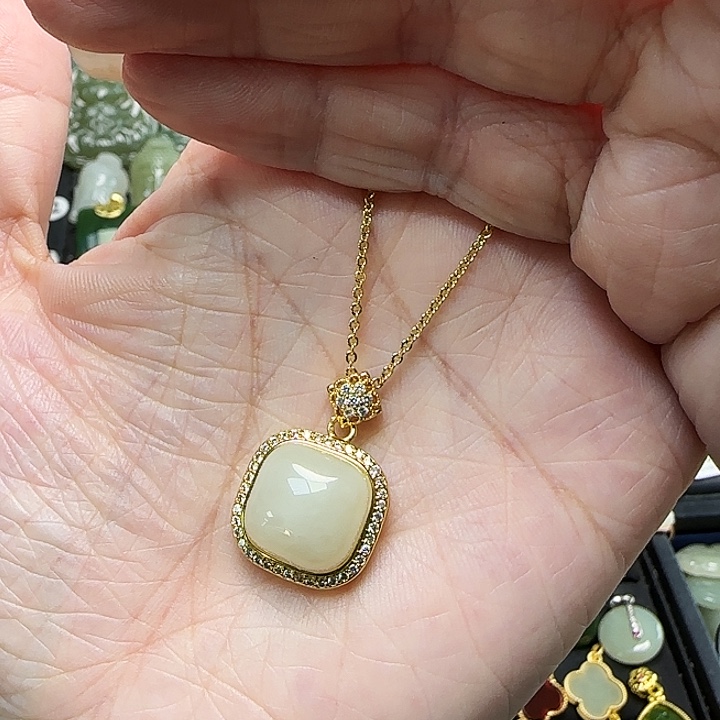 颈饰银S925镶嵌和田玉