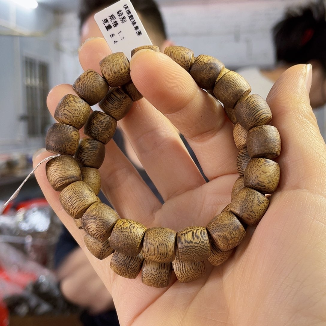 沉香手串棋楠流油王鼓珠单圈1.1/8克多样性发一