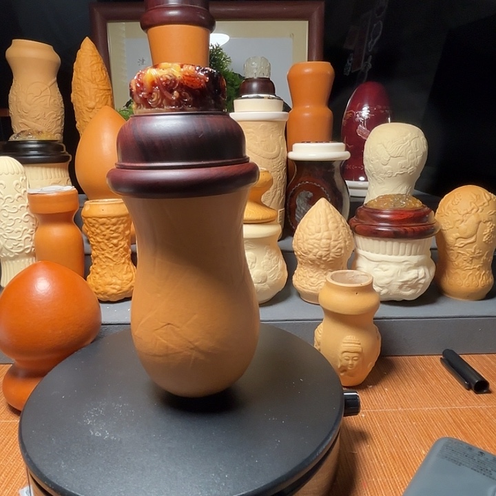 隐隐约约看到的就是这个画面里