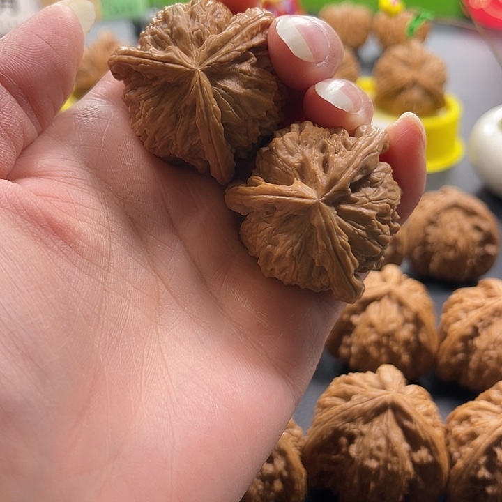 重***。吊坠文玩核桃拼接白奔