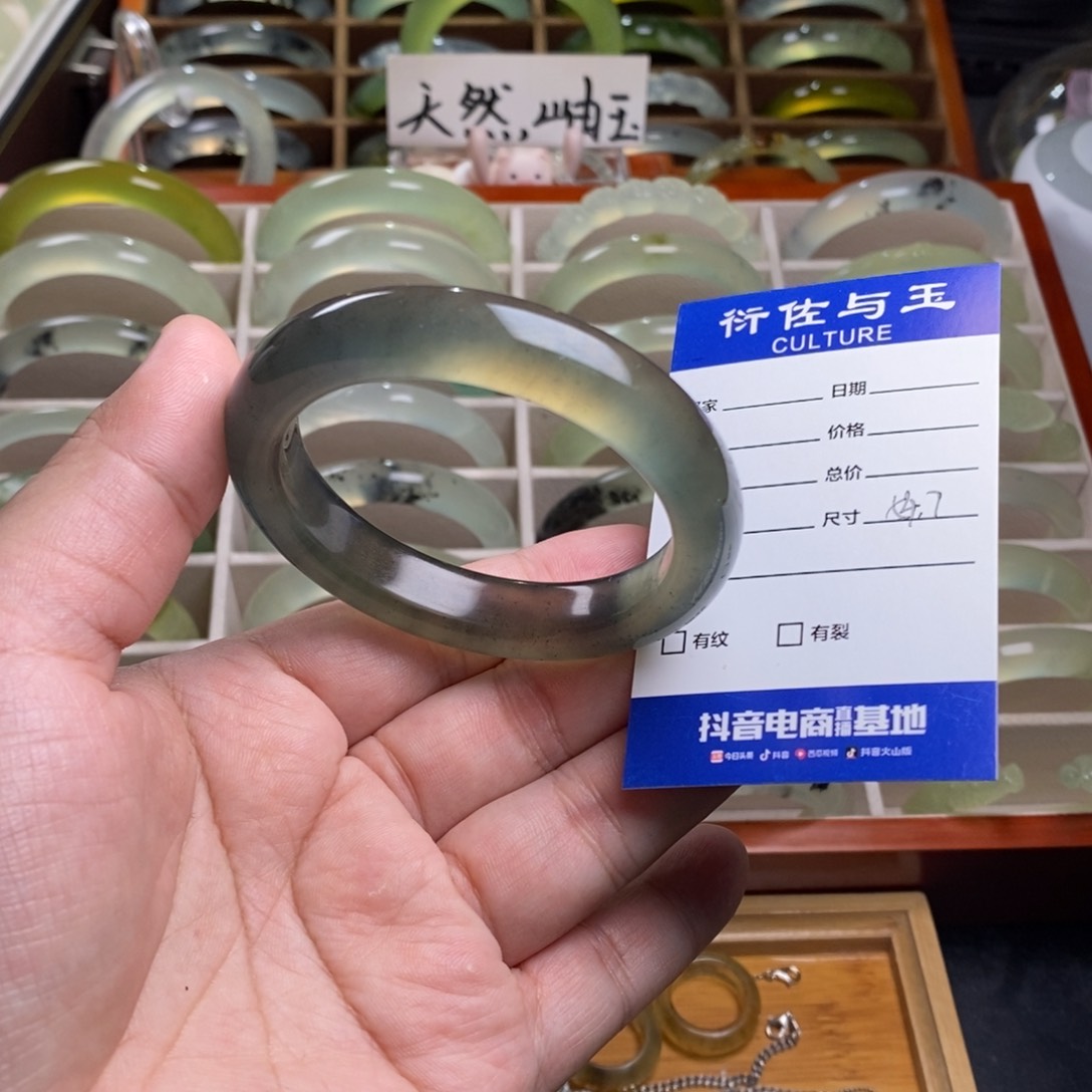蛇纹石玉手镯未镶嵌?****?