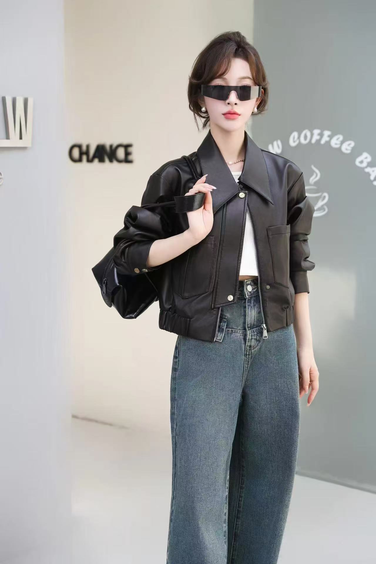 25冬季新款时尚加绒加厚皮夹克蛋白皮皮衣女显瘦外套小个子8436