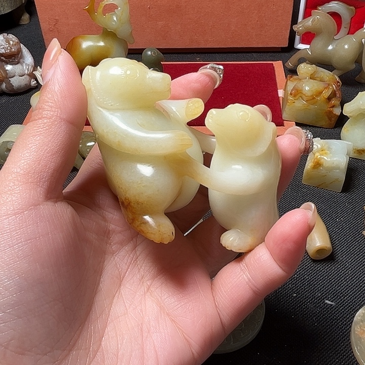 用***3和田玉（糖玉）未镶嵌颈饰