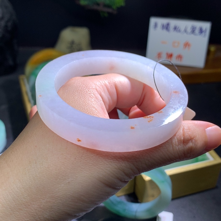 定制翡翠未镶嵌翡翠手镯