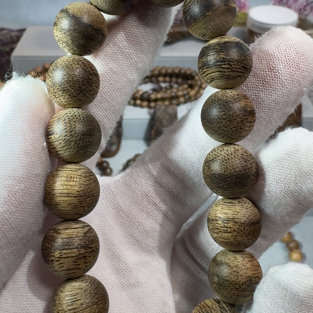 沉香沉香碎屑文莱黑棋1.27八分沉15.1克