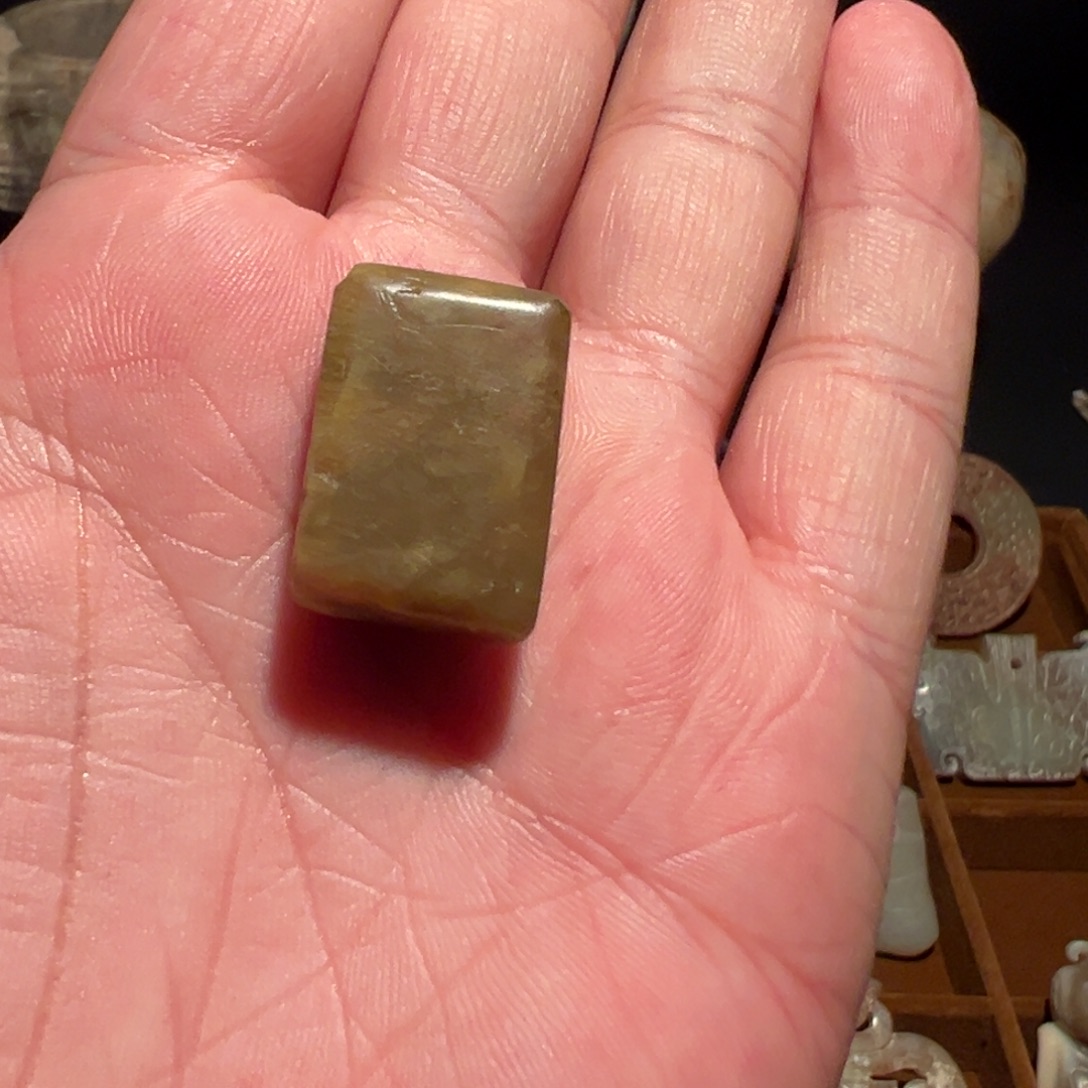 黄***刚和田玉（糖玉）未镶嵌车挂