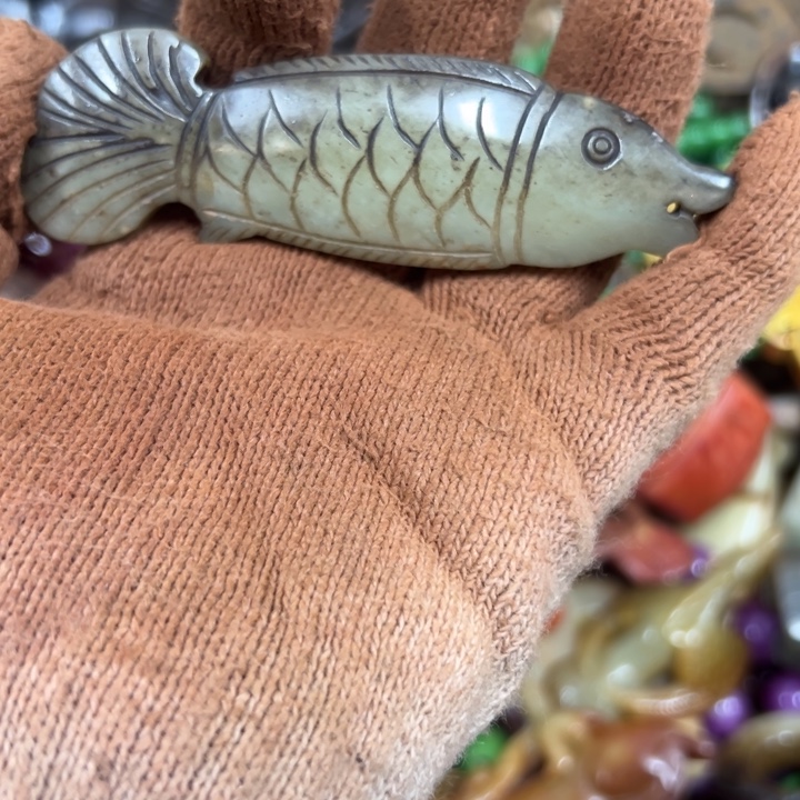 和田玉（青白玉）未镶嵌挂件