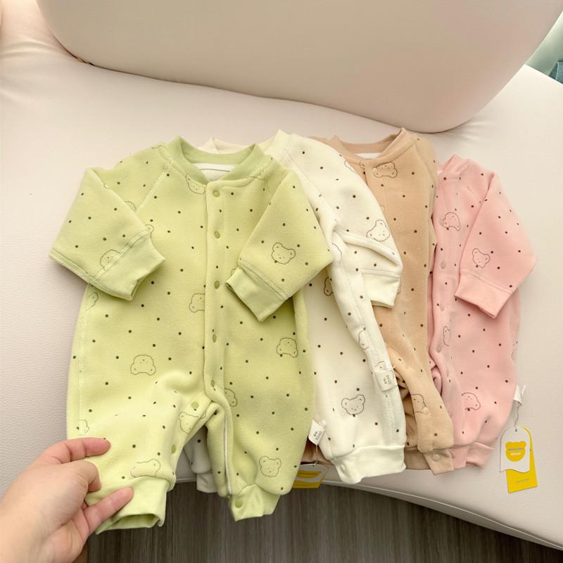婴儿衣服无骨新生儿秋冬加绒保暖一体绒爬服秋冬