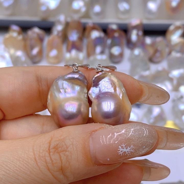 淡水珍珠吊坠(赠链)未镶嵌