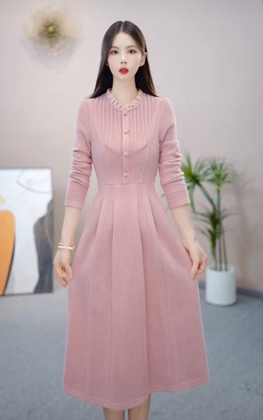 【依橙服饰】 X732  #  2025 秋冬 显瘦 新款  减龄  连衣裙