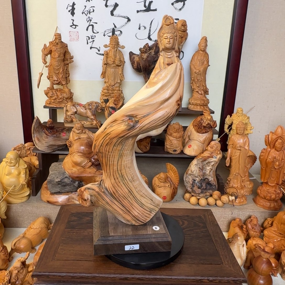 崖柏小木匠艺雕一物一拍