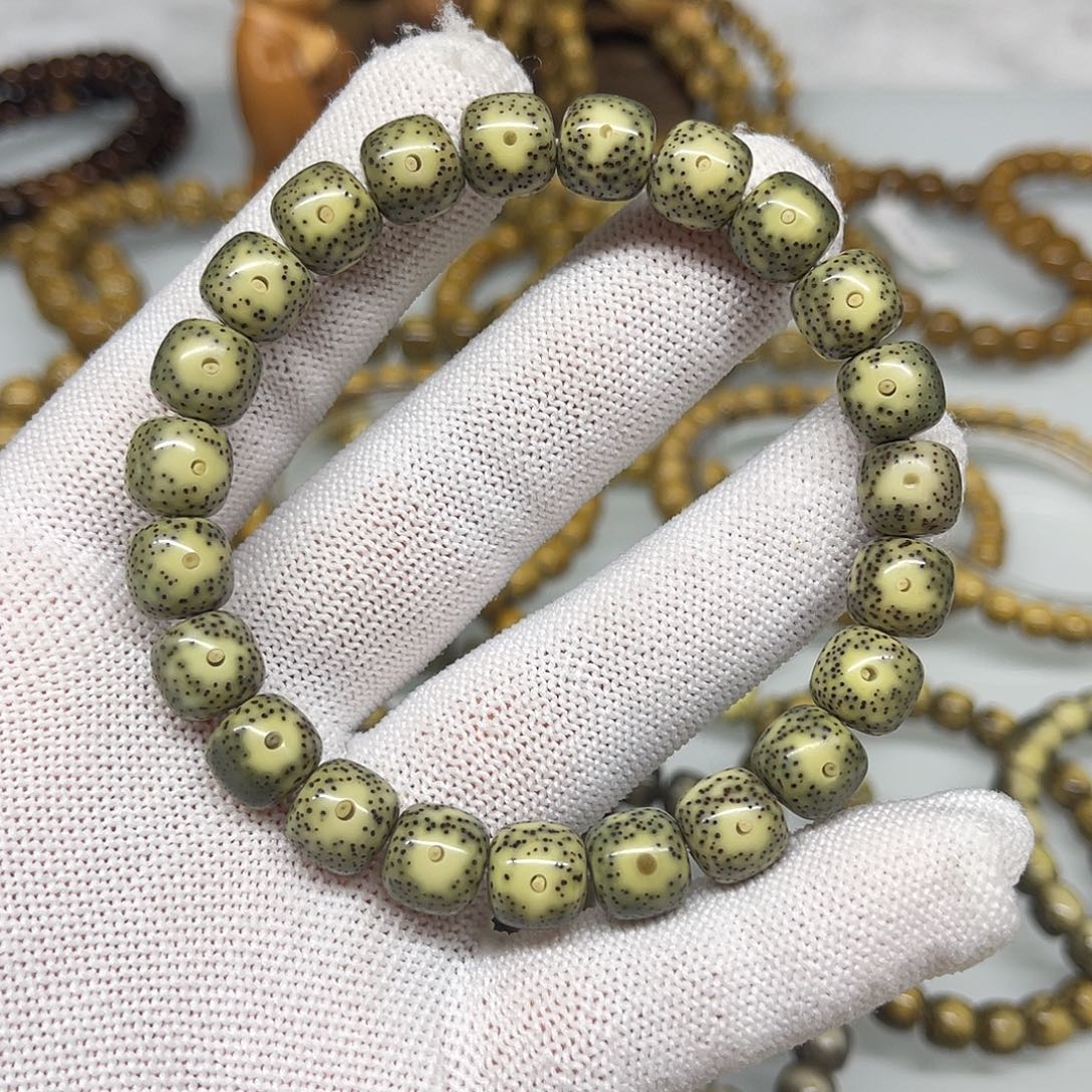 手串星月菩提黄金瞳9.7×8.7