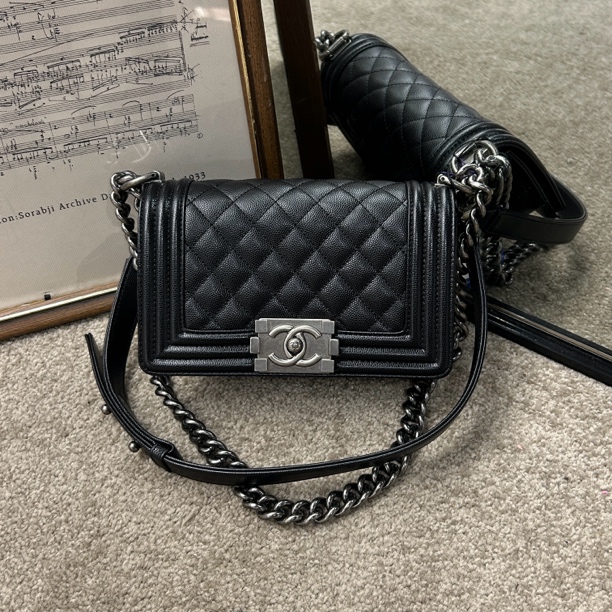99新 Chanel/香奈儿 黑银荔枝牛leboy小号斜挎包