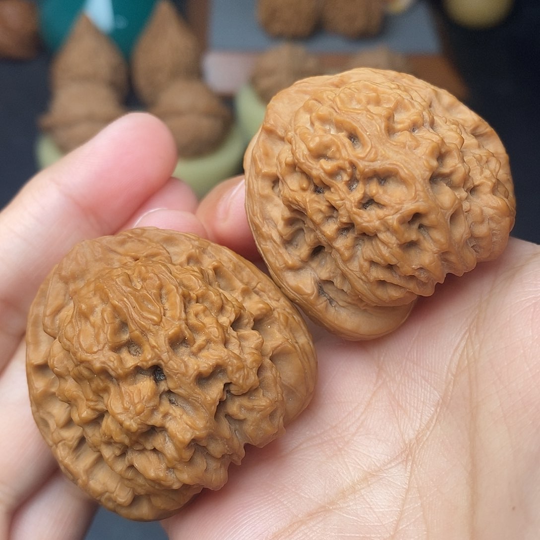 把件文玩核桃南疆石全品40.5