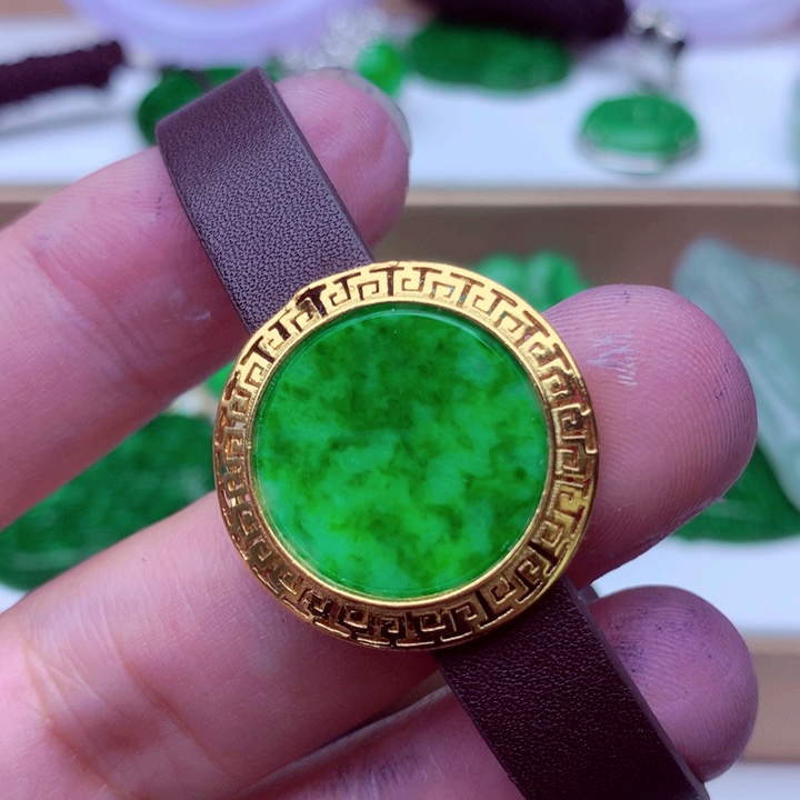 未镶嵌手链翡翠…．