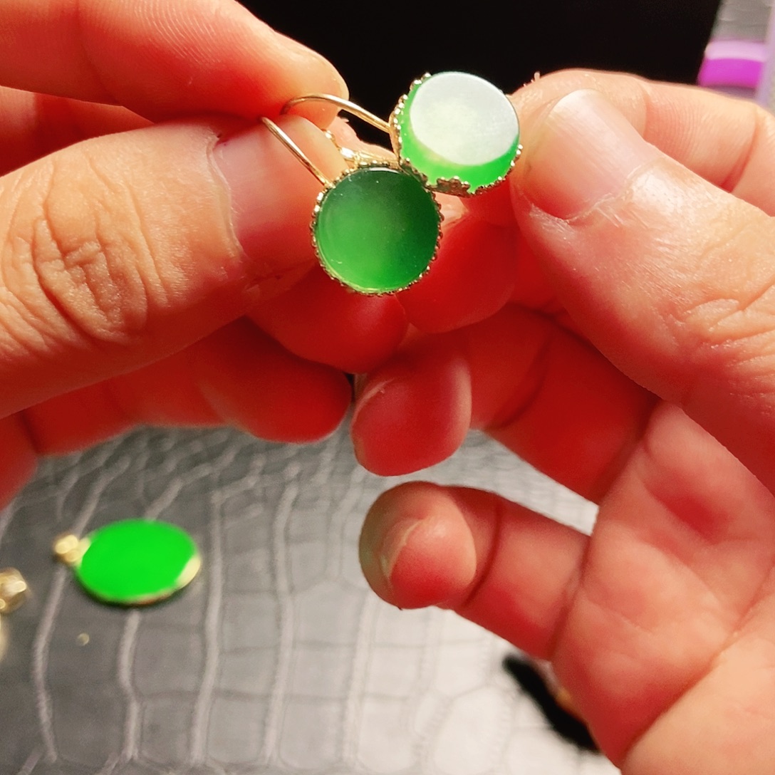 翡翠14K金镶嵌颈饰耳钉