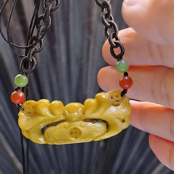 翡翠颈饰未镶嵌！！！！