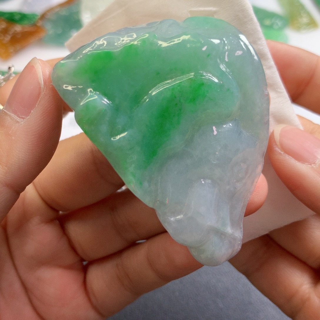 【闪购商品】翡翠吊坠(不含链)未镶嵌