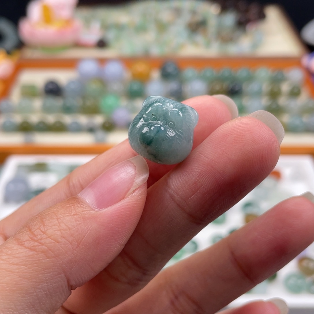 翡翠散珠那****贵天然翡翠a货13+