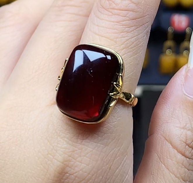 经典个性时尚复古奢华精致精美素款925银镶嵌光面琥珀戒指