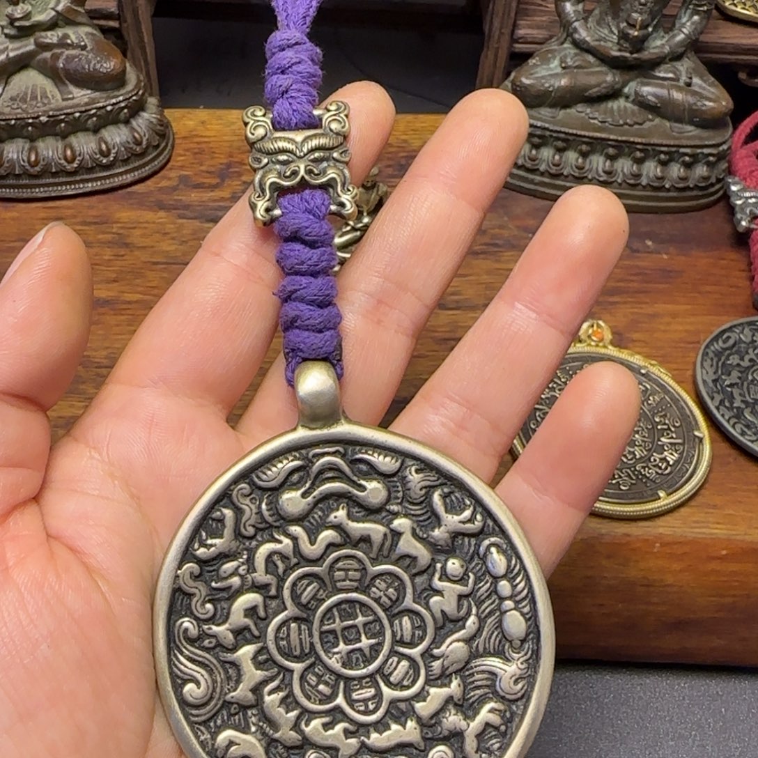 血***儿泥塑藏传牌子……藏传牌子