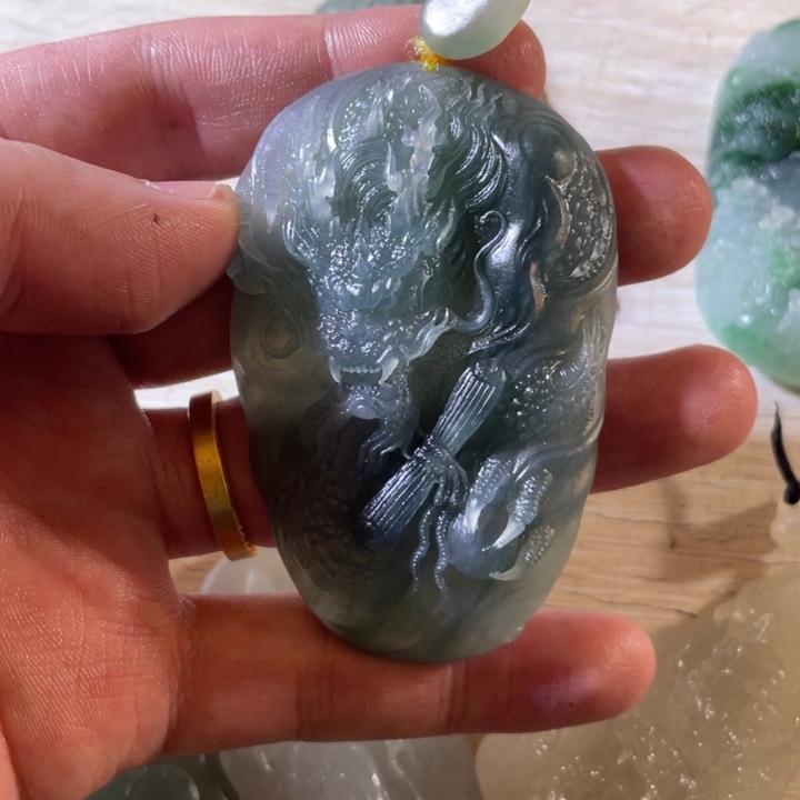 定制翡翠未镶嵌不拍